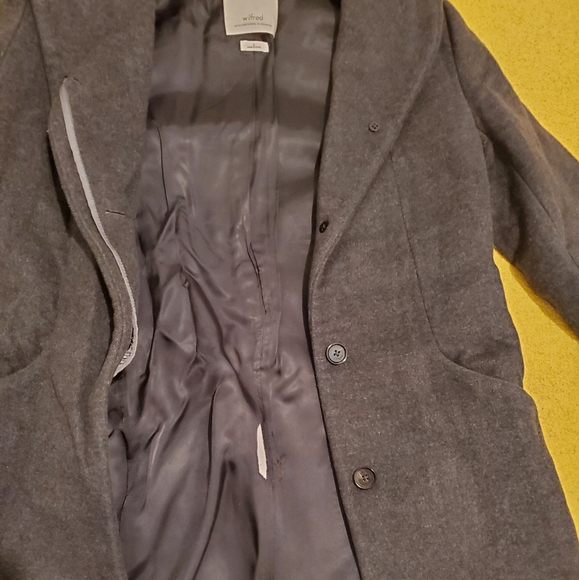 Aritzia Cocoon Coat - Picture 5 of 6